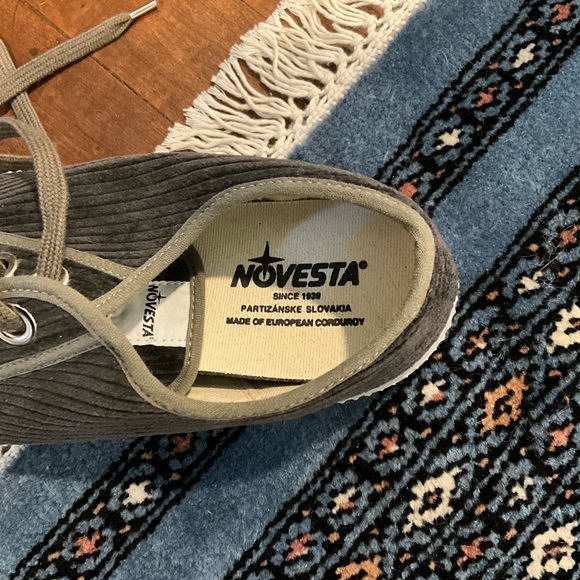 Novesta Women’s Corduroy Gray Low-Top Sneakers - Picture 4 of 4